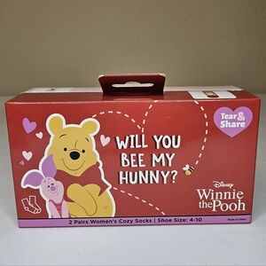 Disney Winnie The Pooh Valentine's Tear And Share Socks NIB